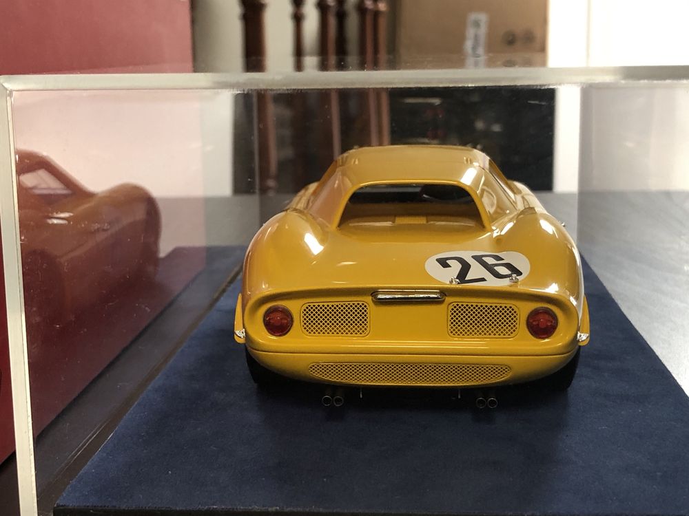 Ferrari 250 LM N.26 2nd le mans 1965 - Looksmart 1/18