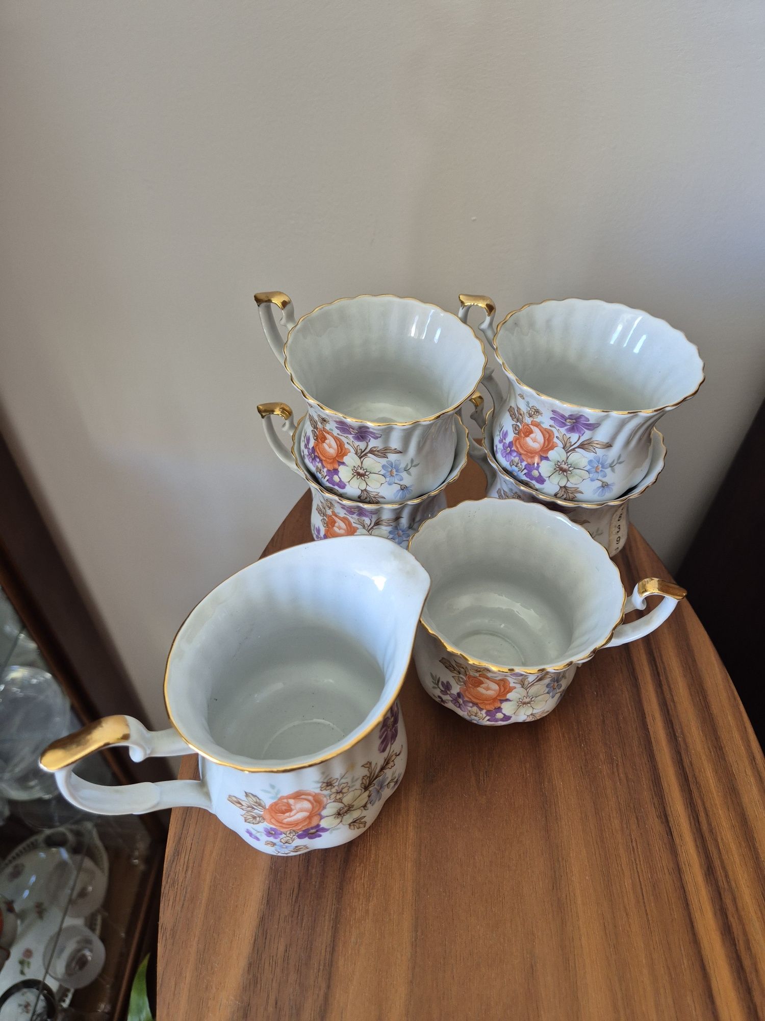 Filiżanka mlecznik porcelana chodzież
