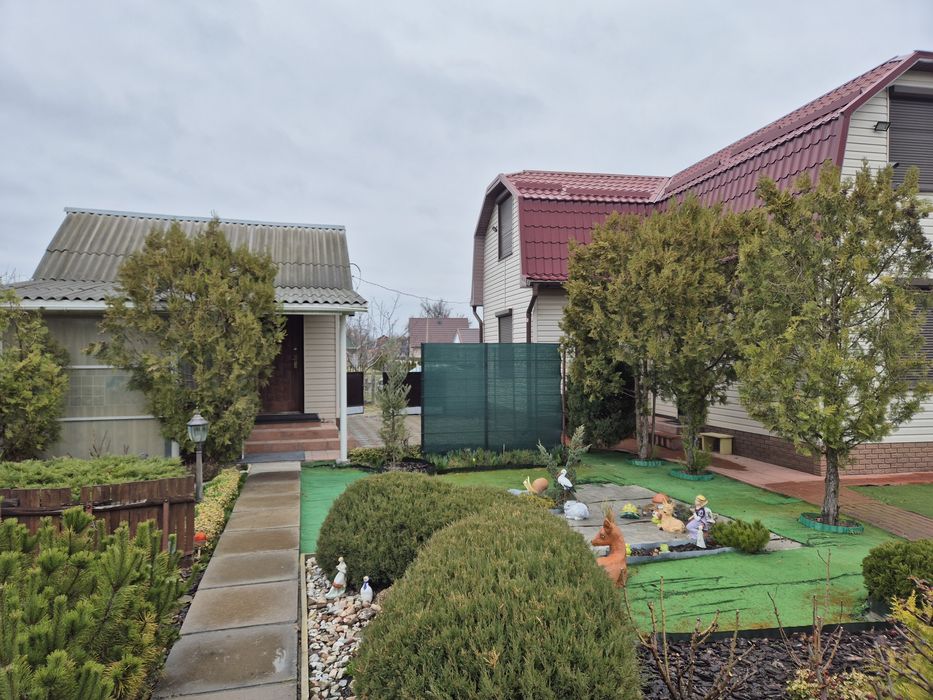 Продаж дача біля води