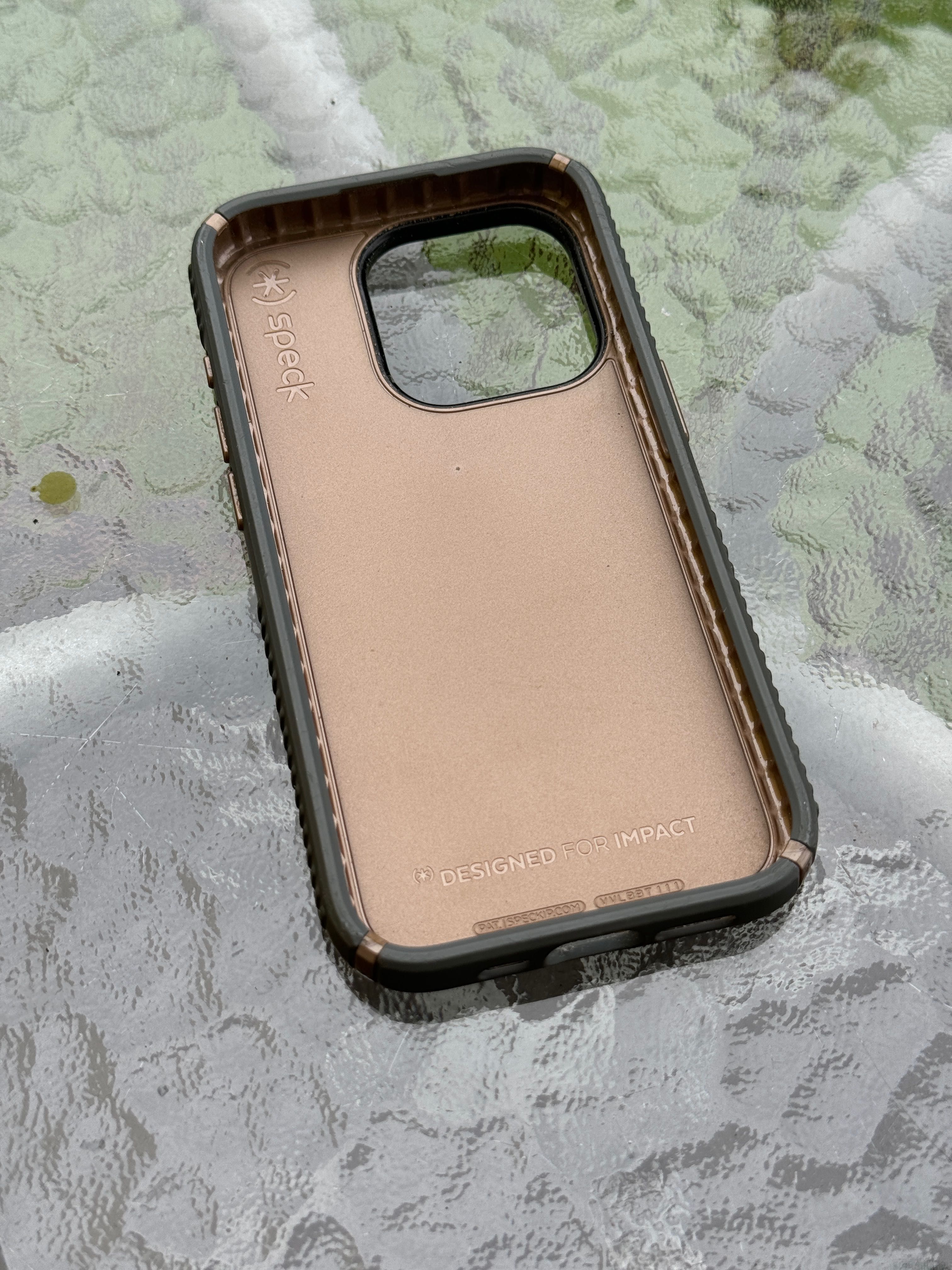 Plecki etui Speck Presidio2 Pro Grip szary do Apple iPhone 15 Pro