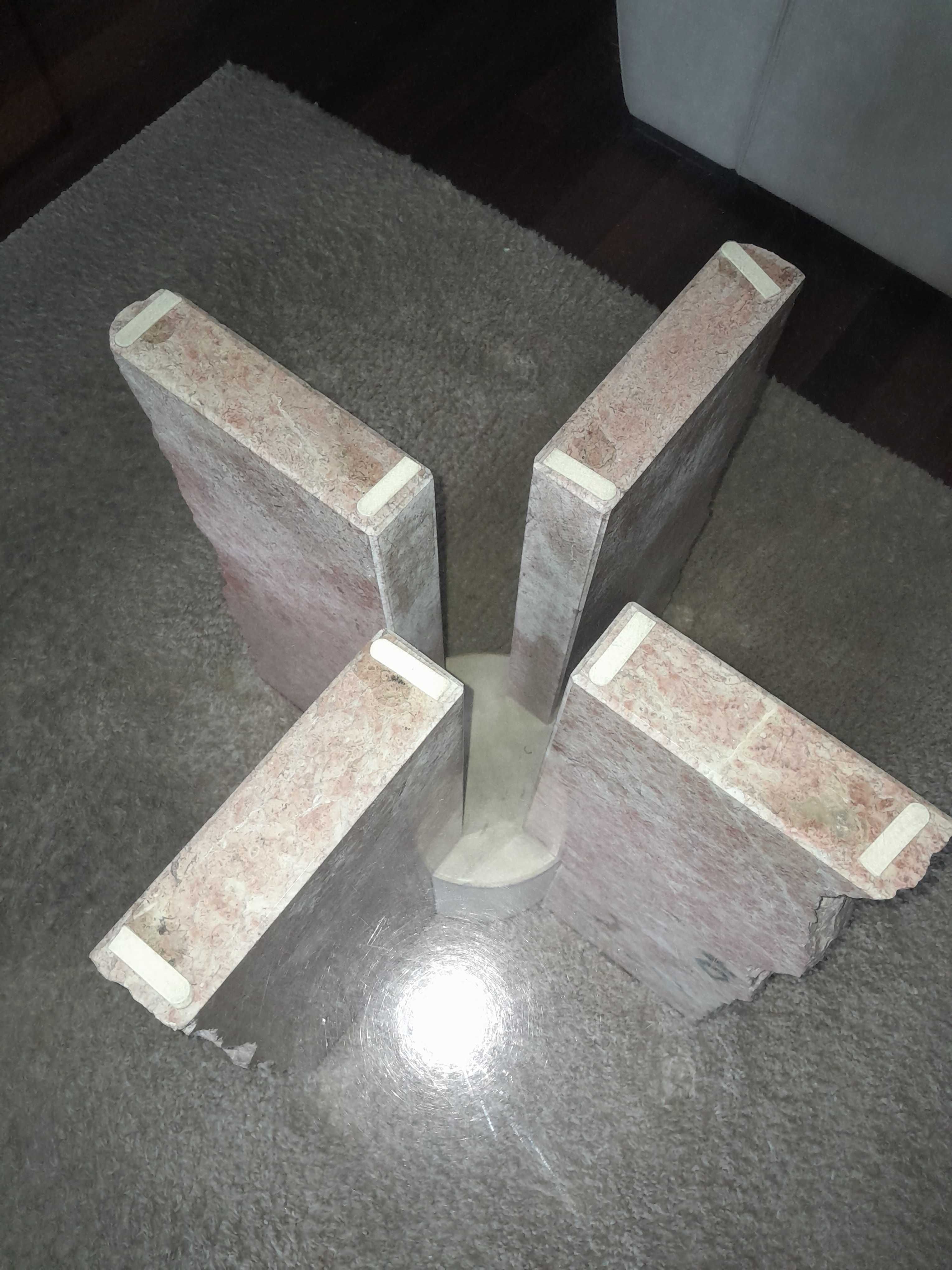 Mesa de Sala em mármore com tampo de vidro design unico
