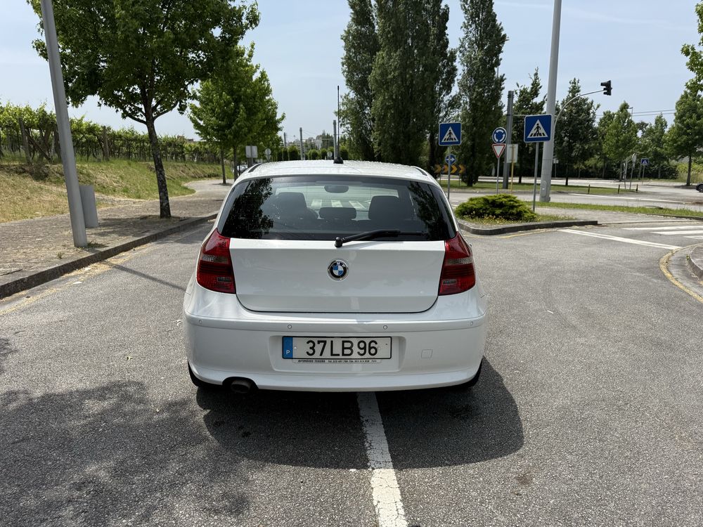 BMW 116i 1.6 (2010)