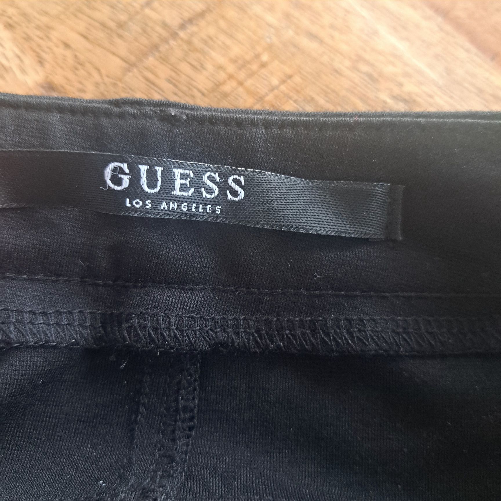 Guess nowe bez metki Czarne cienkie strecz spodnie guess rozmiar 36