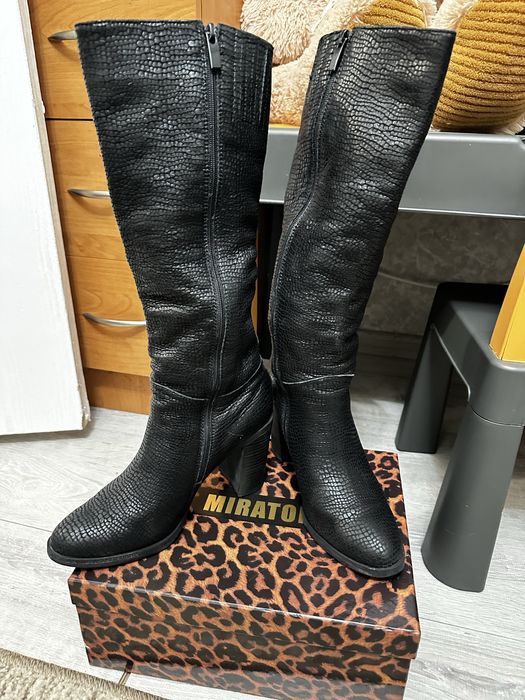 Шкіряні весняні осінні сапоги чоьоти