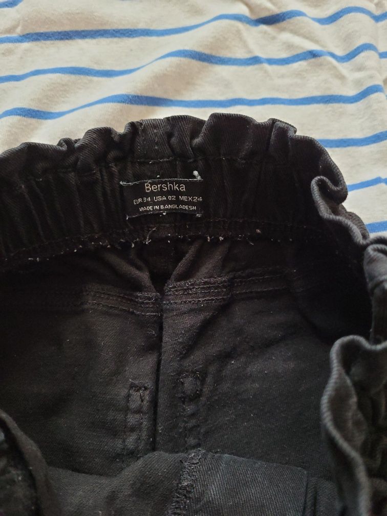Spodnie szerokie czarne Bershka 34 i bluzka w paski
