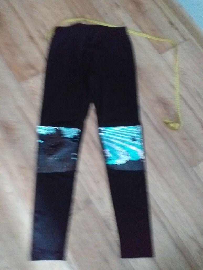 Legginsy czarne z cekiny