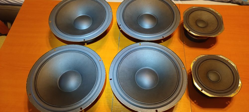 Regeneracja głośników ,wymiana membran ,zawieszeń.