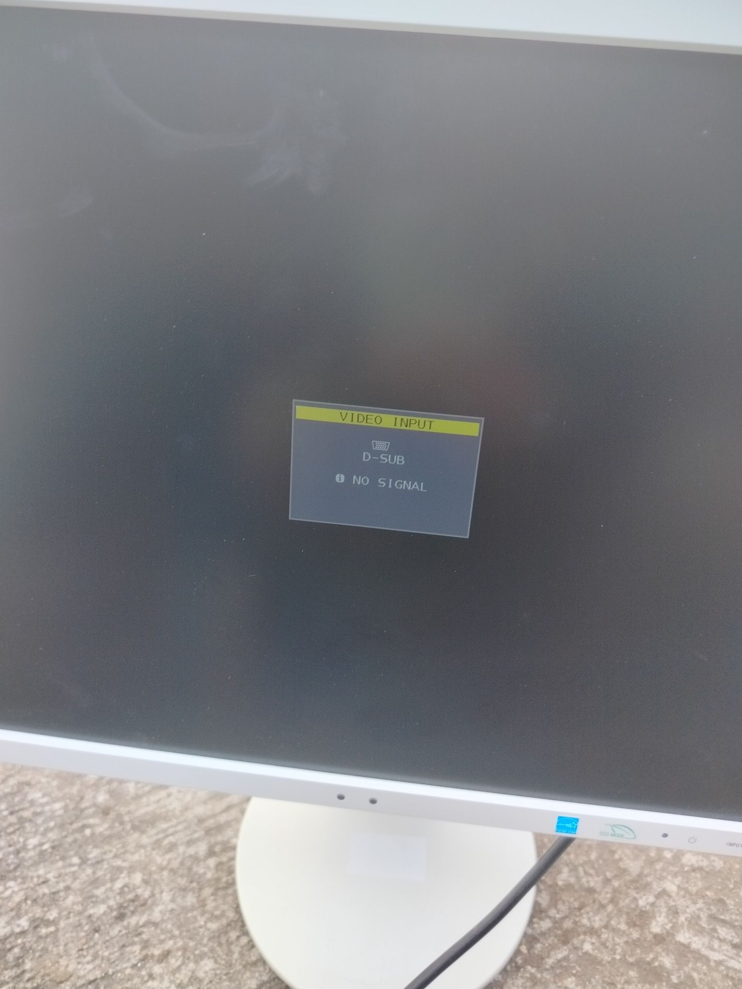 Monitory NEC i Eizo