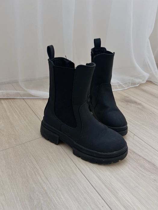 Черевики, челсі чорні Zara 28-29