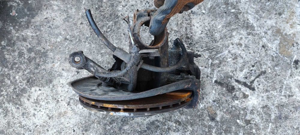 Golf VI 1.4 16V Zwrotnica Piasta Prawa Przednia Prawy Przód PP