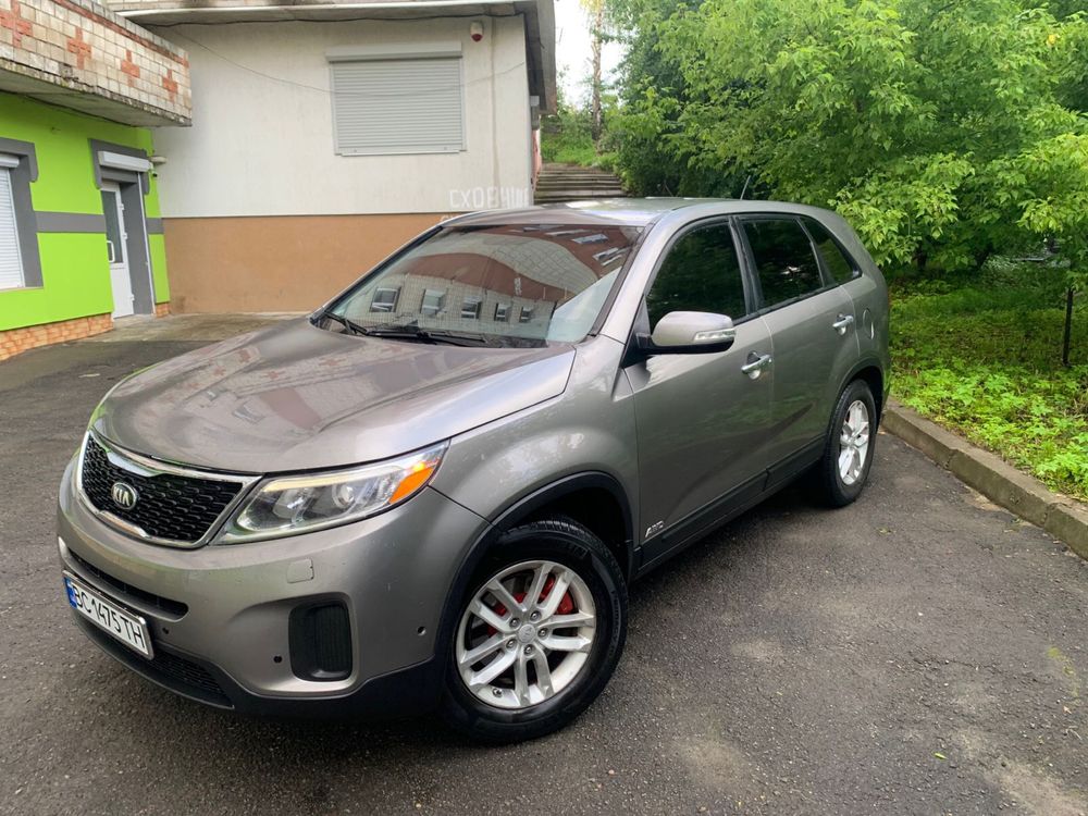Kia sorento awd
