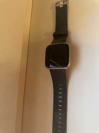 Fitbit zegarek smartwatch