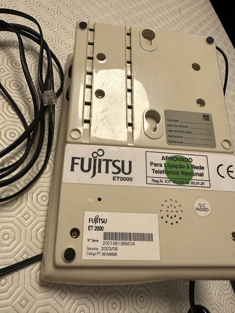 Telefone Fujitsu ET2000 novo