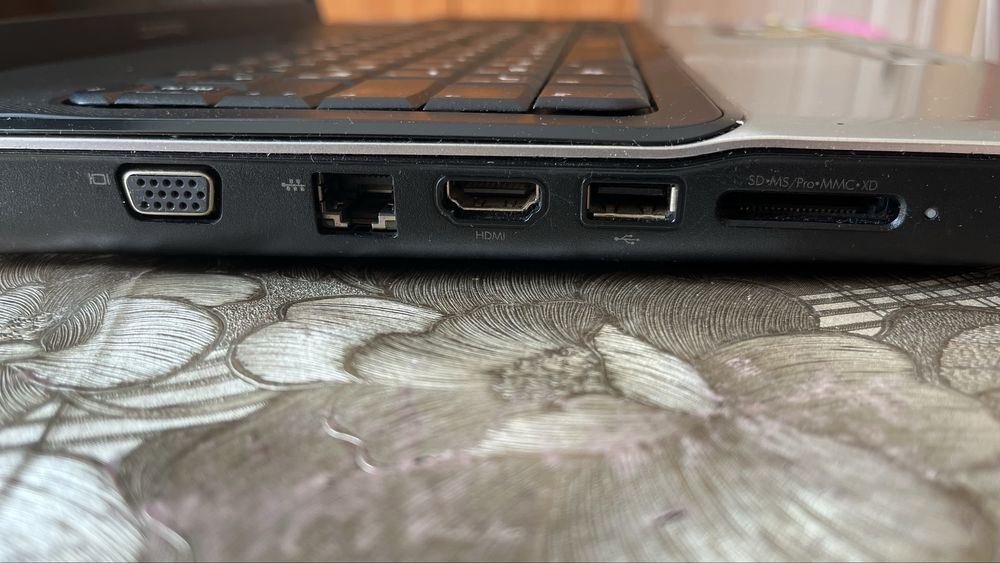Ноутбук Compaq (15.6ʼ, Win7, 3 ГБ ОЗУ, 2 ядра)