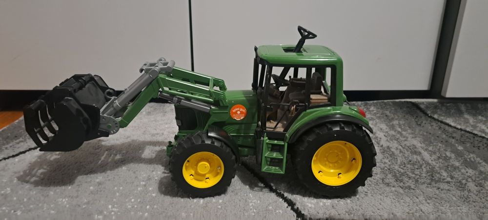 Zabawka Bruder Traktor.