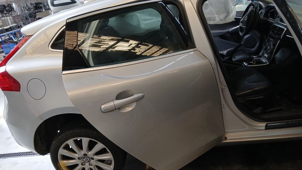 Porta trás direita VOLVO V40 Hatchback