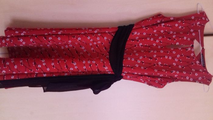 Vestido Dandara vermelho florido S