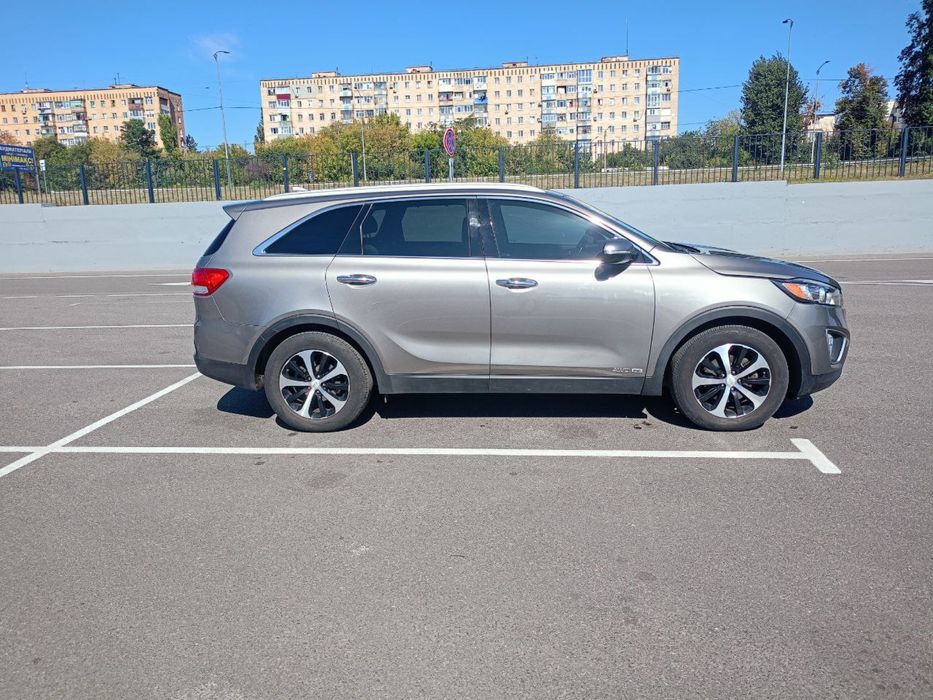 Продам машину KIA sorento