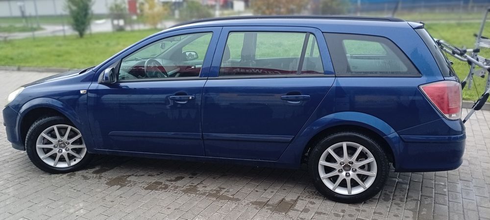 Opel Astra H kombi 1.9 CDTI rok 2006