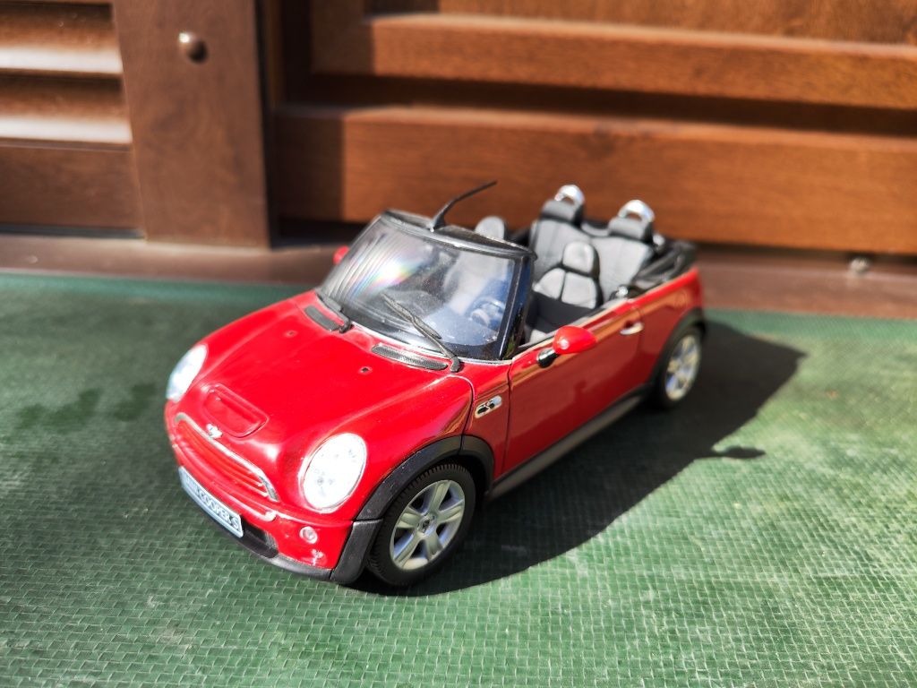 Mini cabrio 1:18 welly