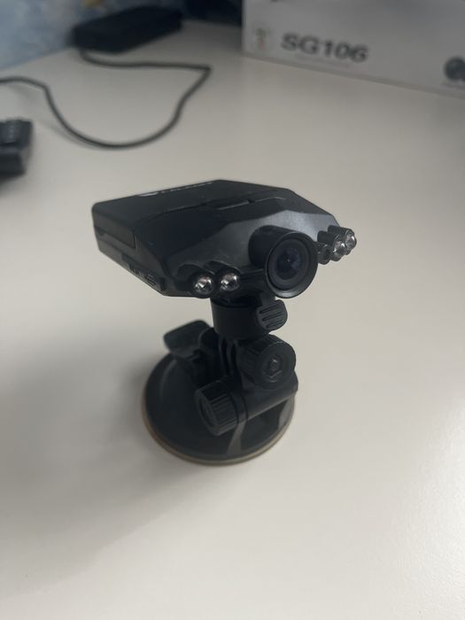 Видеорегистратор Falcon HD20-LCD