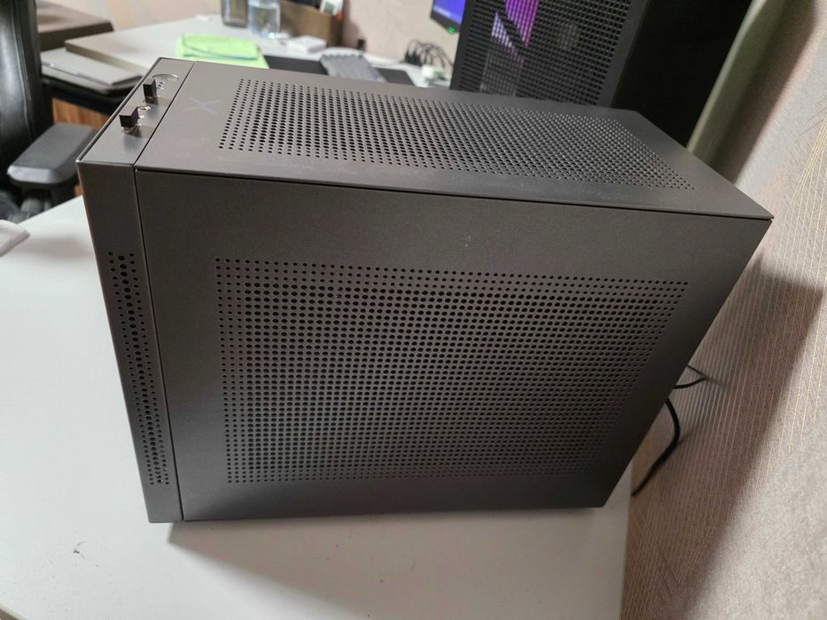 Компютер у невеликому корпусі i5 1400f 32gb ram rx6700xt 16gb 1tb ssd