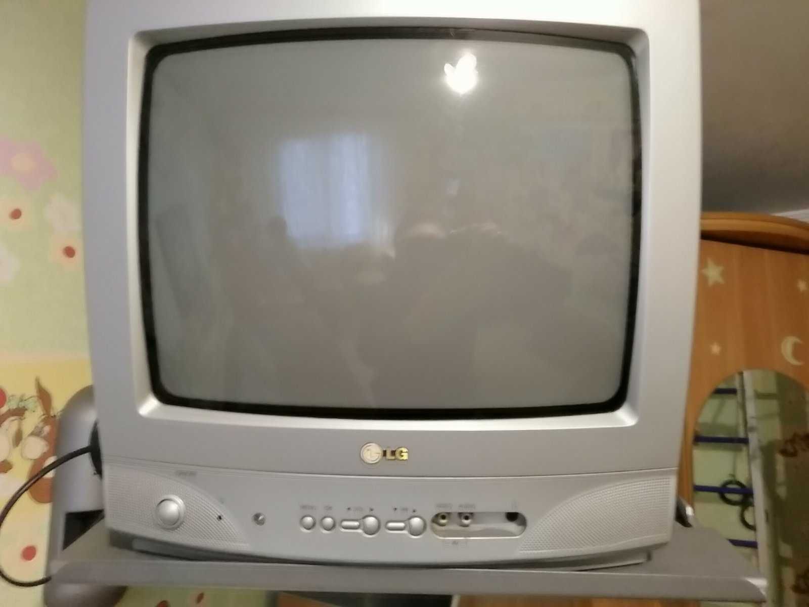 Телевизор LG CF-14J50K
