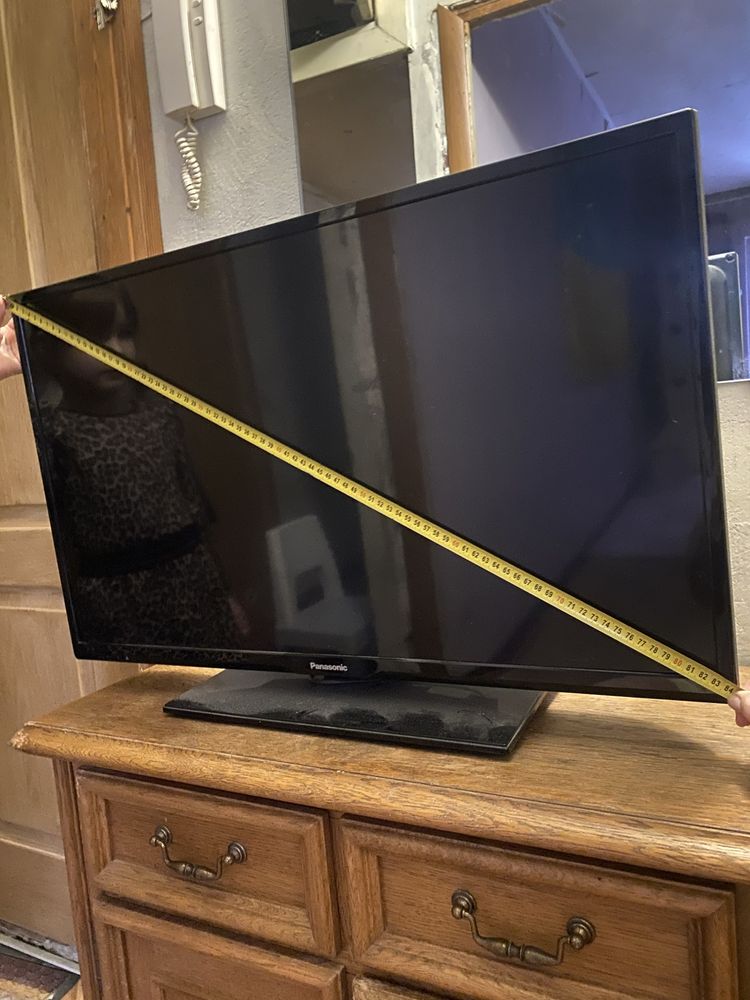 Телевізор Panasonic tx-32cw304 lcd tv