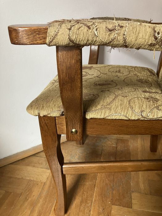 Dawne krzeslo/ fotel tapicerowany drewniany vintage