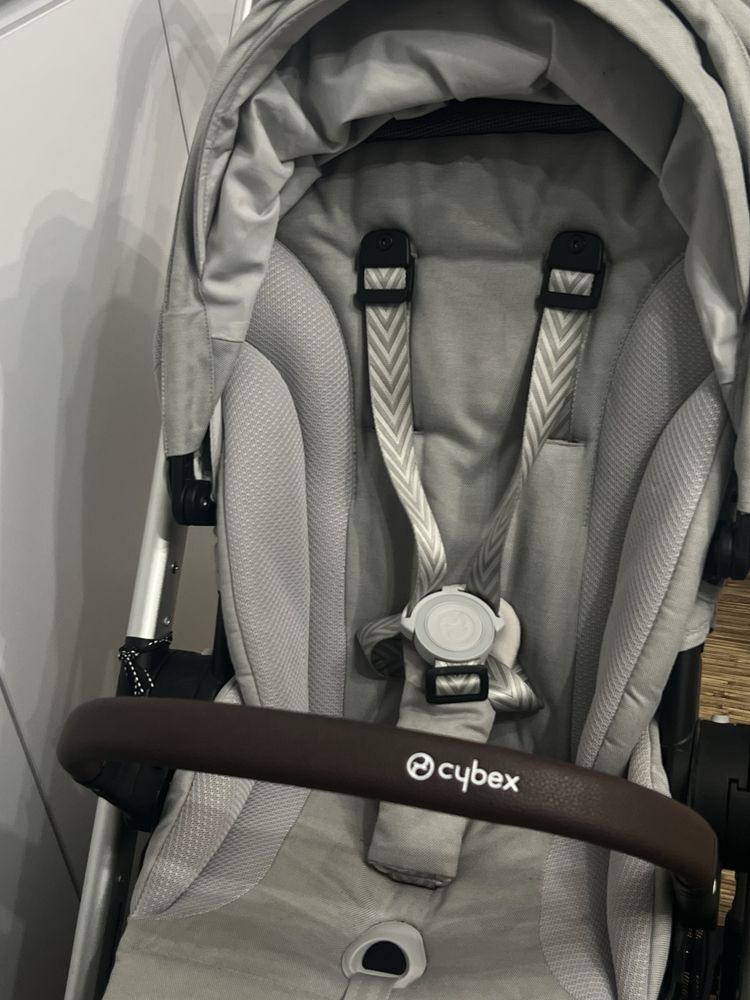 Cybex balios s lux 2024