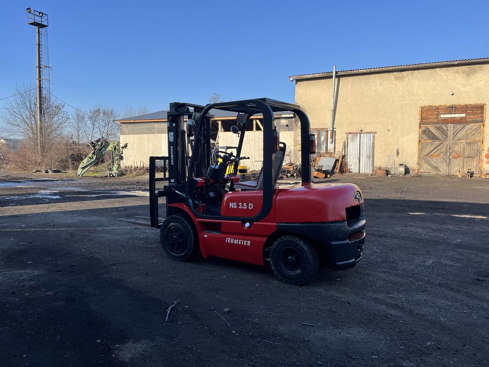 Вилочний навантажувач Nissan 3.5t         Linde Toyota