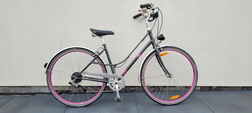 Piękny rower miejski GIANT rama s koło 28 cali stan bdb