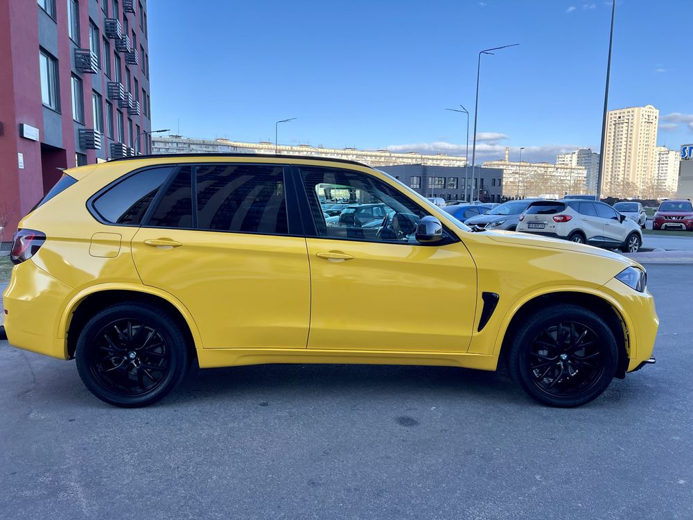 Продам BMW X5 F15 2015 год 3.0i