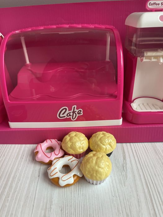 Кавʼярня-пекарня з вододозатором та кавомашиною