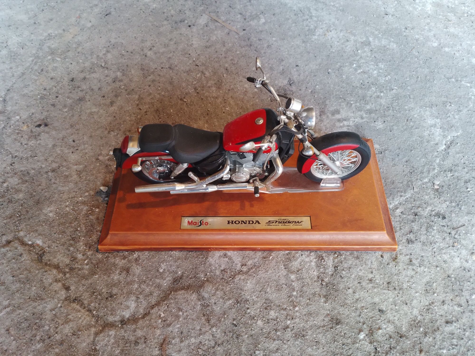 Honda Shadow, Maisto 1:12