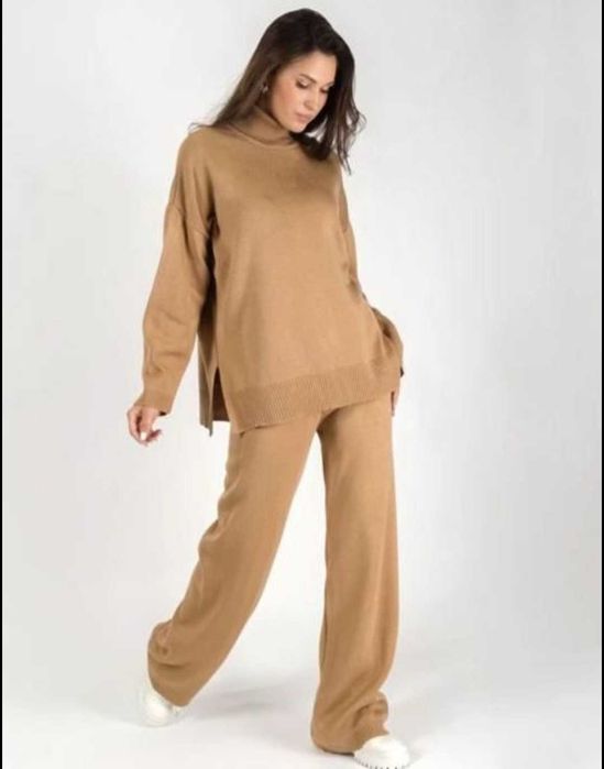 Костюм, в'язане полотно ,один розмір, 46-50