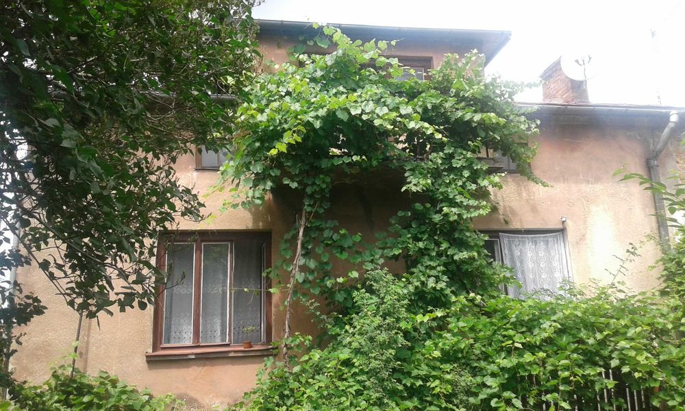 Продається будинок Рава Руська земельна ділянка квартира Рава-Руська