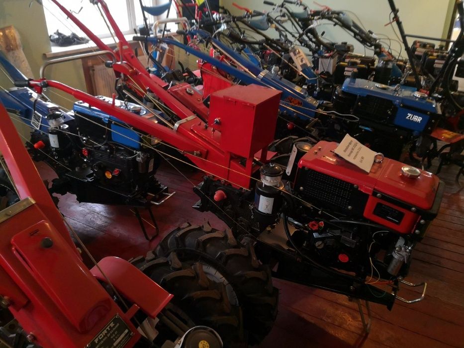 Продам мотоблок Форте 1080  8л.с в комплекте фреза