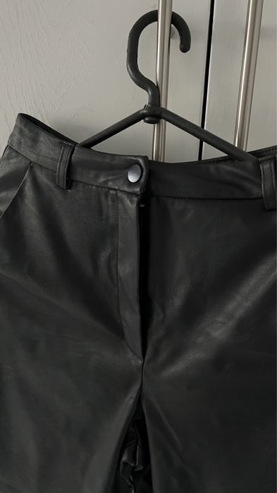 Кажаные штаны хс-с