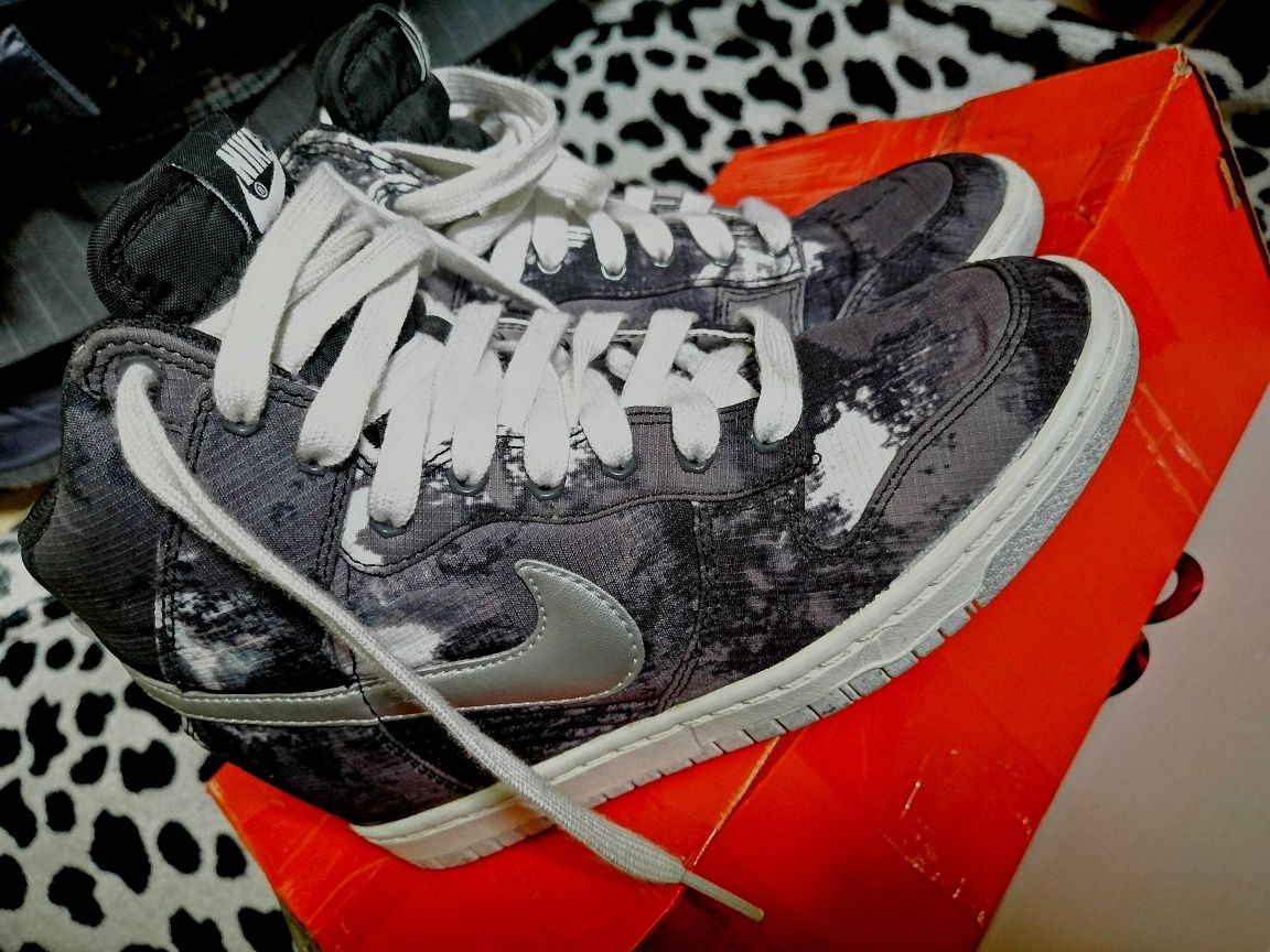 Sneakersy półbuty w sportowym stylu na na koturnie NIKE DUNK SKY HI 36