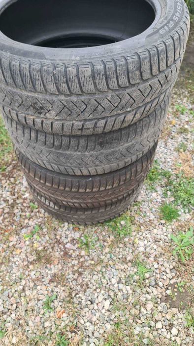 Шини зимові Pirelli 245/45/19r..RunFlat . Ціна за 4 шт.