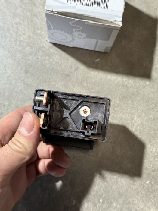 Реле АКБ додаткового акумулятора блок спрінтер Sprinter W906 W907