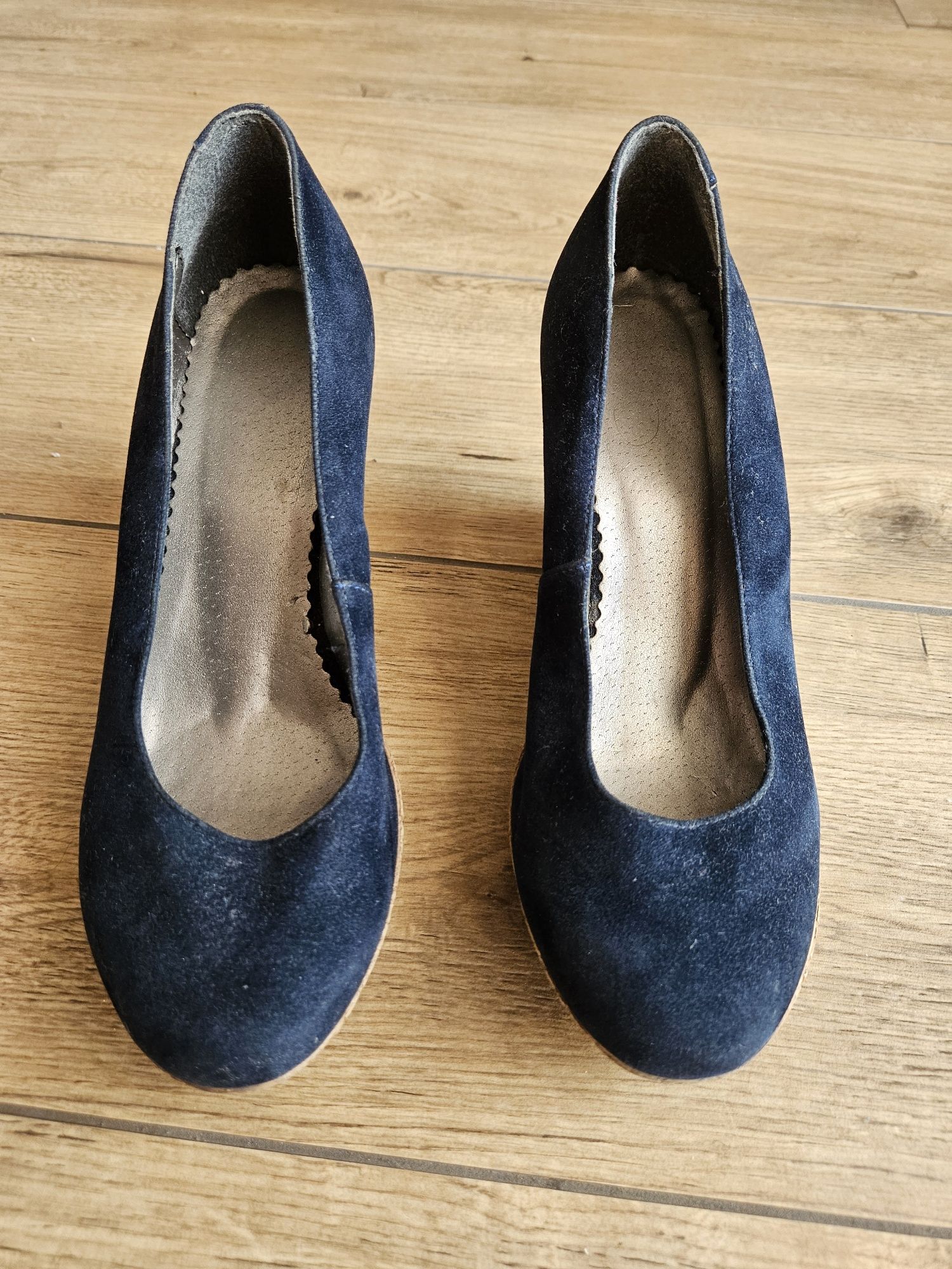 Buty na koturnie rozmiar 40