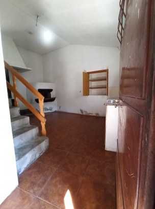 Moradia T3 com terreno em Couto Barcelos