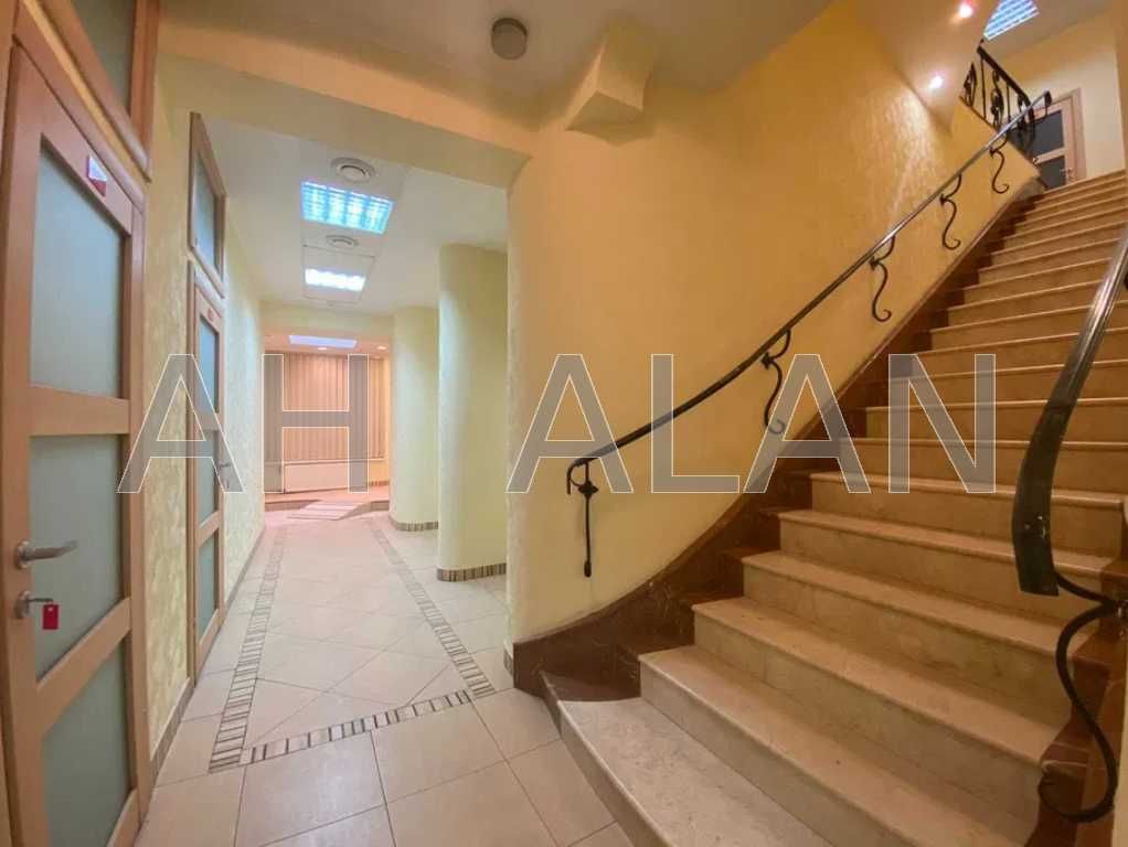 Продам бизнес центр в  Киеве, ул. Саксаганского, Центр