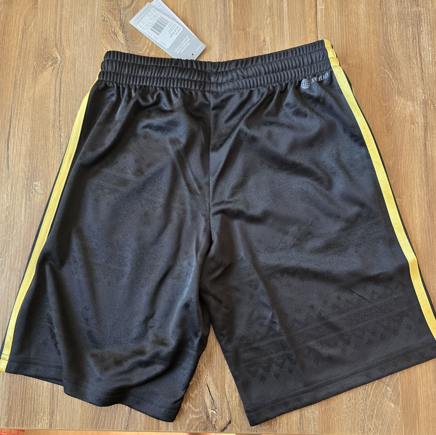 Nowe oryginalne spodenki Adidas Salah Junior - Czarne roz 152