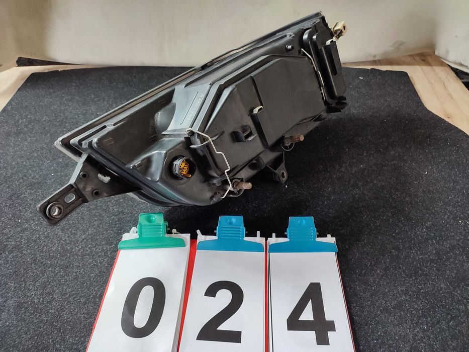 Boxer I /Ducato III lift /Jumper I
Lampa przednia LEWA /Reflektor LEWY