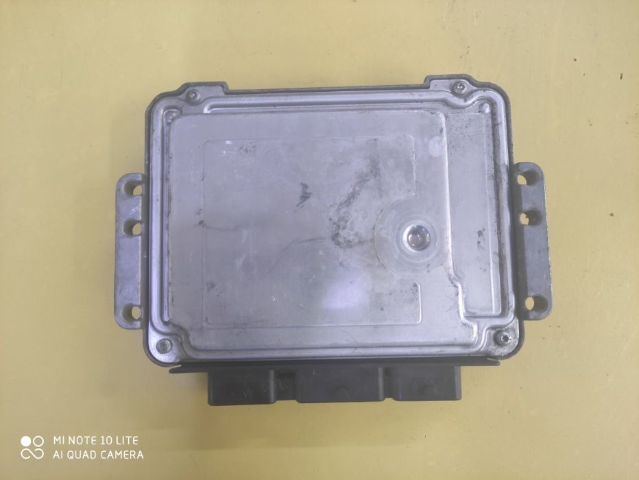 Блок управління двигуном 0281011529 Opel Vivaro Renault Trafic 1,9