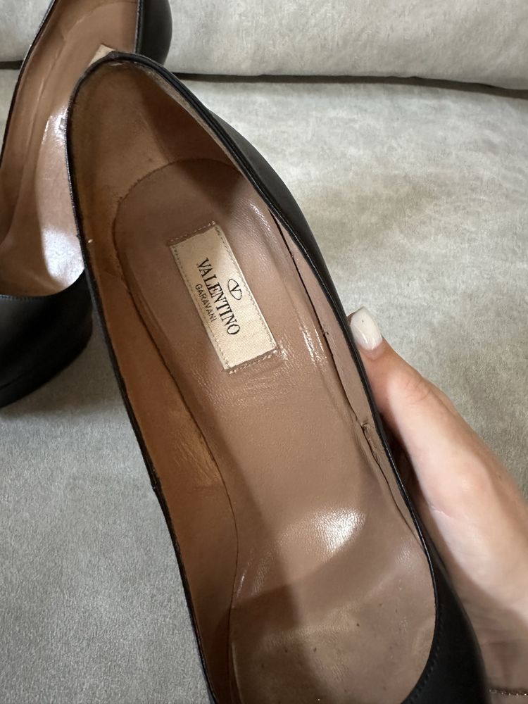 Туфлі Valentino 40,5 оригінал