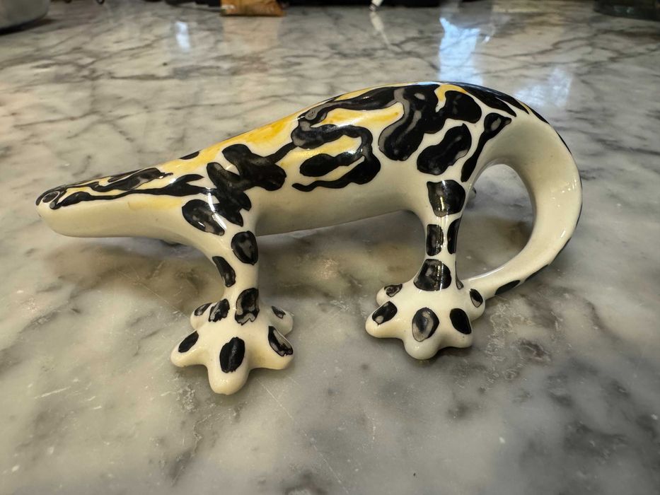 Figurka ceramiczna salamandry – Wałbrzych, ręcznie malowana